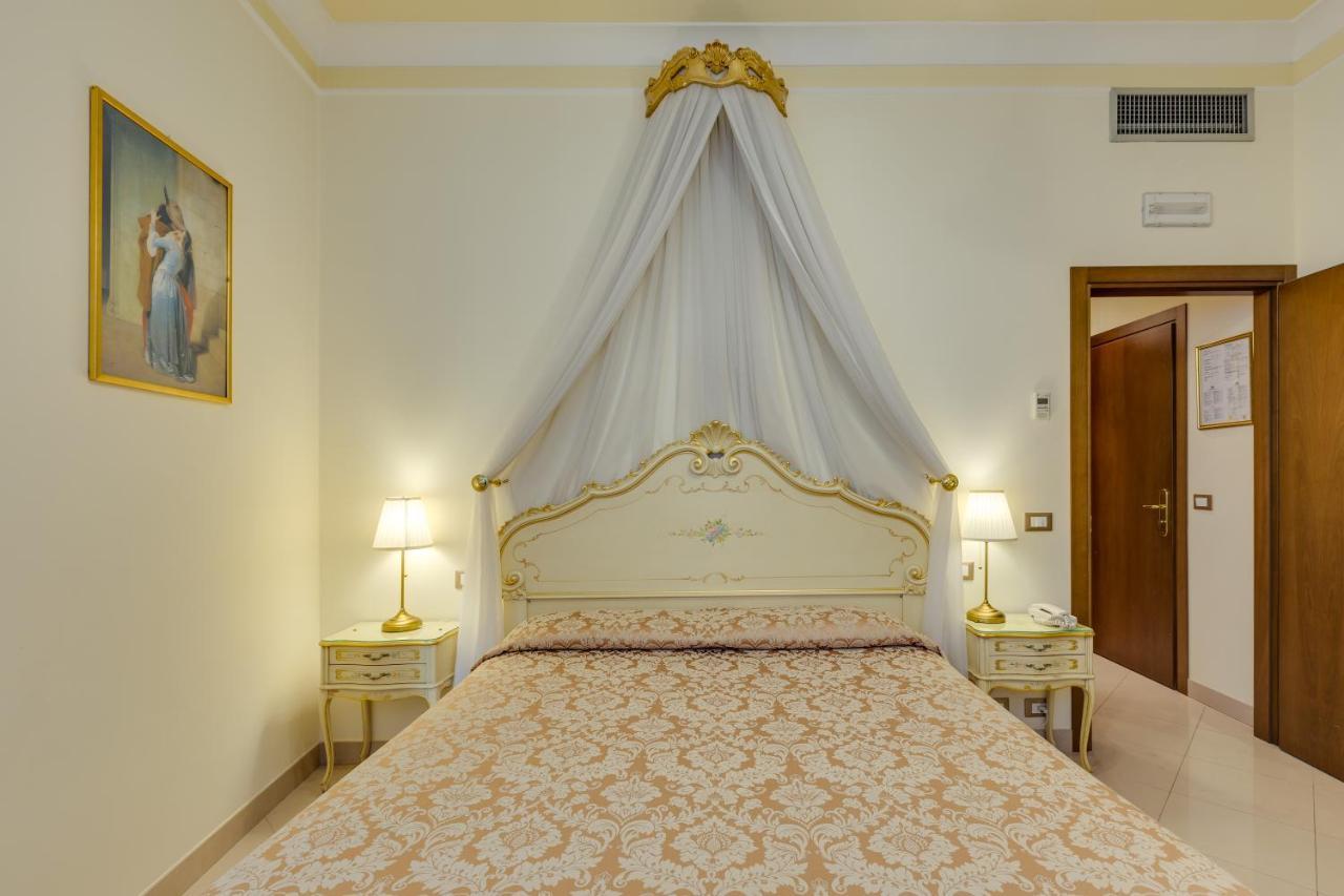 At Leonard Hotel Venezia