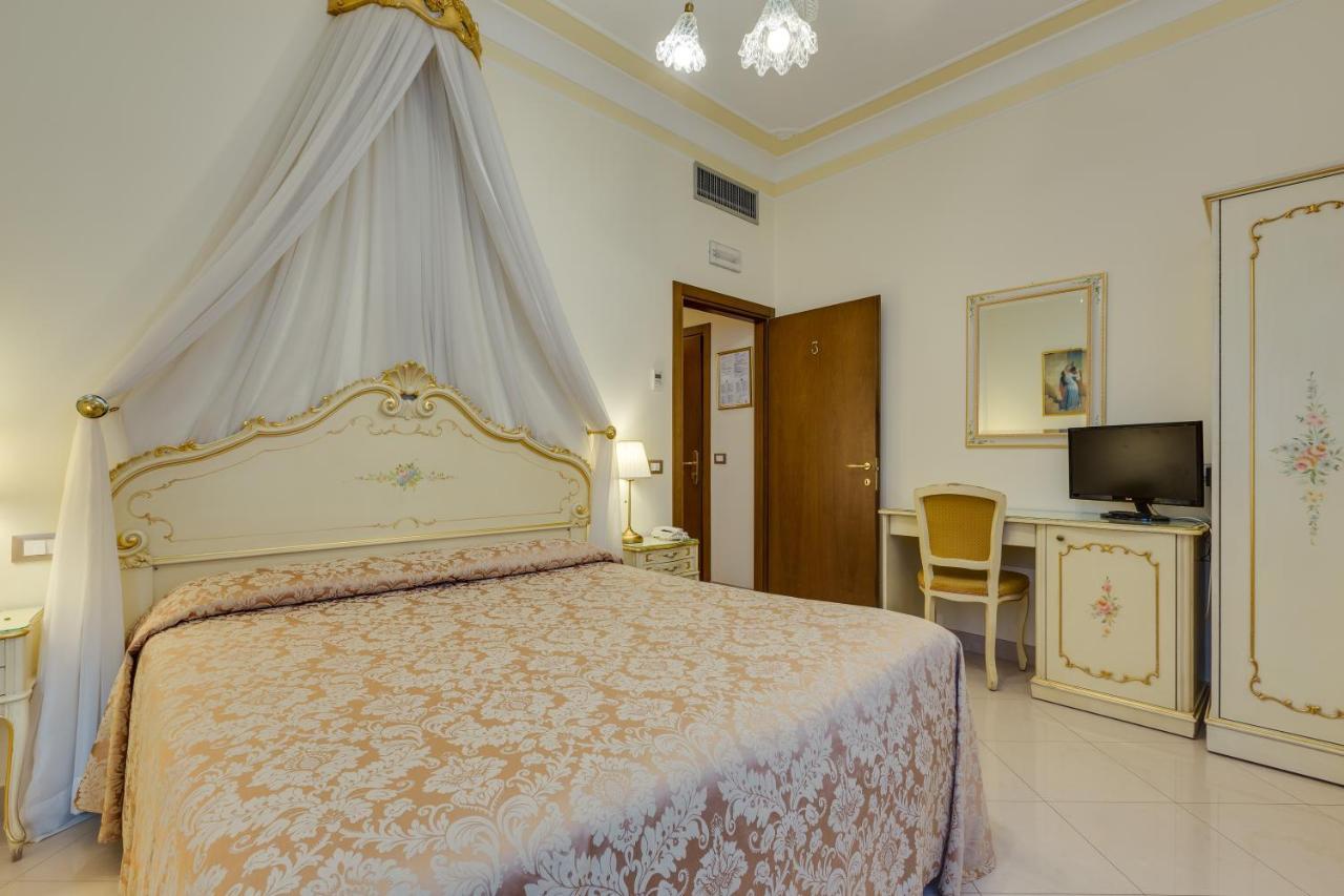 At Leonard Hotel Venezia